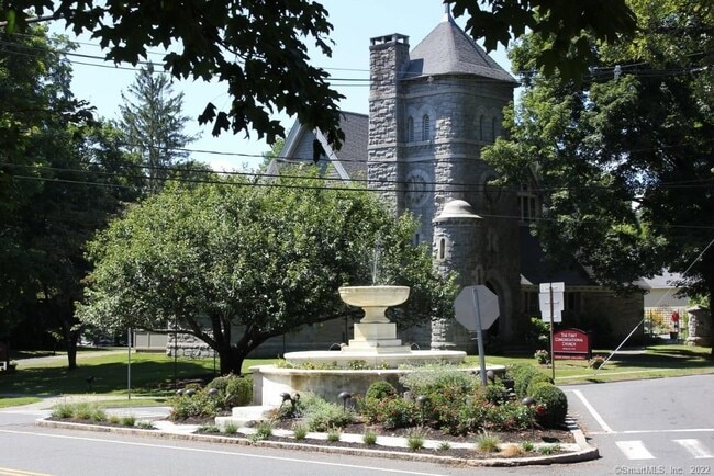 Building Photo - 38 Olcott Way