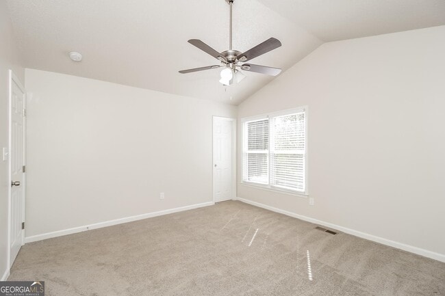 Building Photo - 175 Sumer Ln N