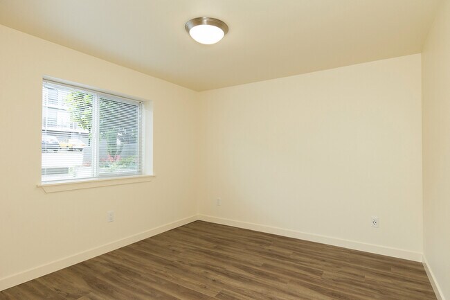 Building Photo - 2237 NW 59th-1