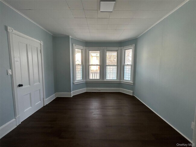 Building Photo - 206-208 W Main St