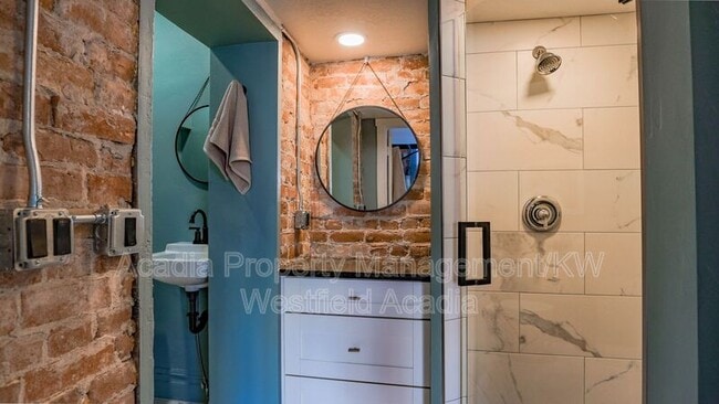 Building Photo - 20 Freedom Blvd 200 W