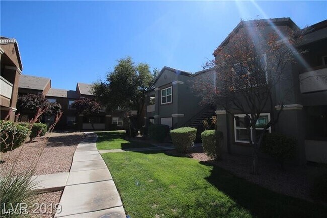 Building Photo - 555 E Silverado Ranch Blvd