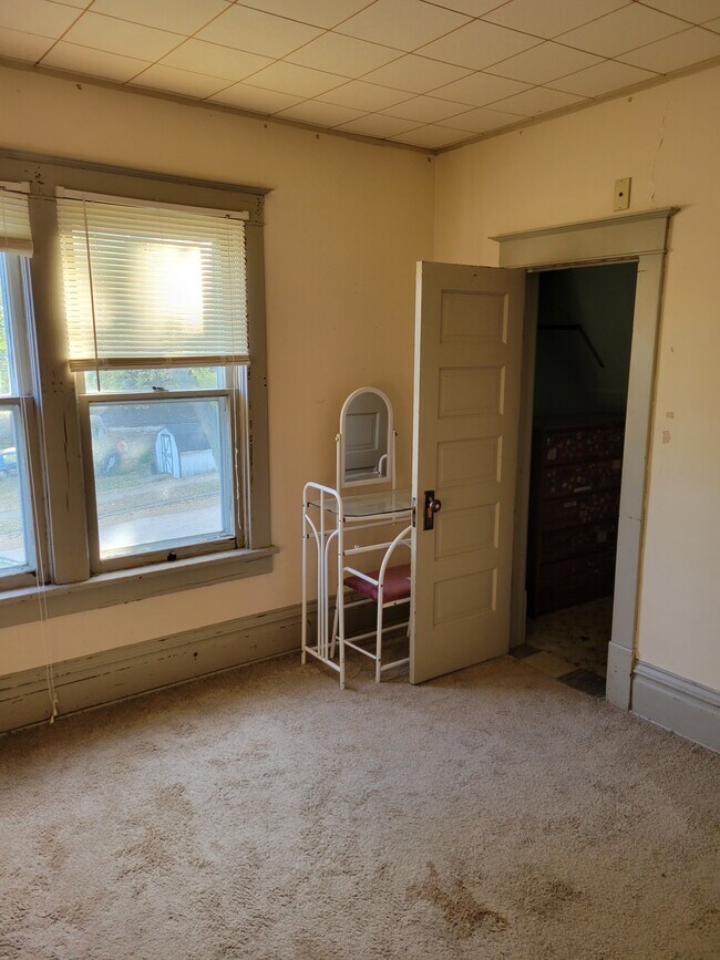 Bedroom - 637 Ruble Ave