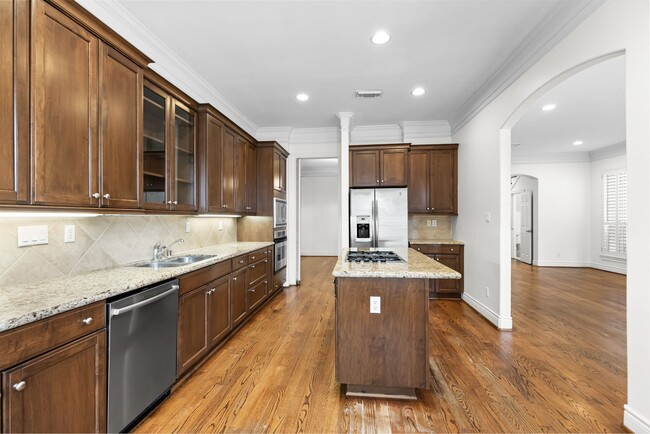 Building Photo - 4026 Gramercy St