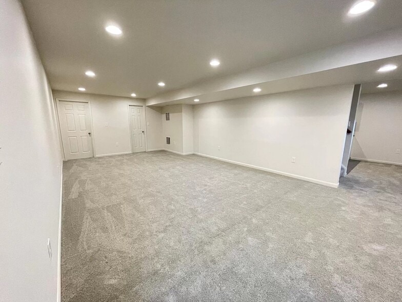 Building Photo - 12076 Prickly Ash Way