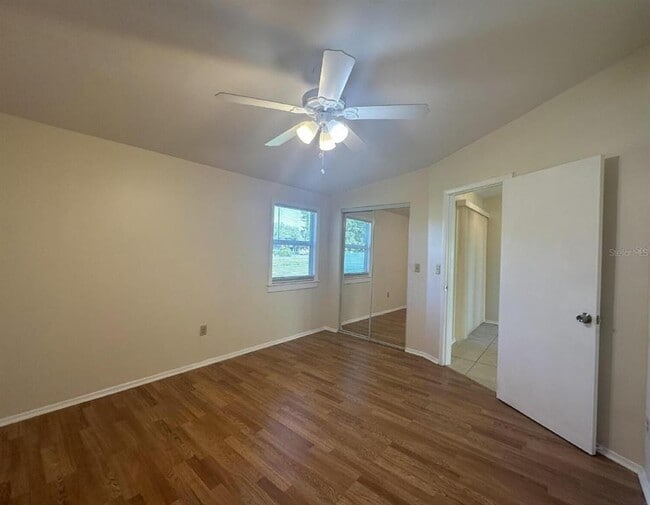 Building Photo - 5439 Kenwood Dr