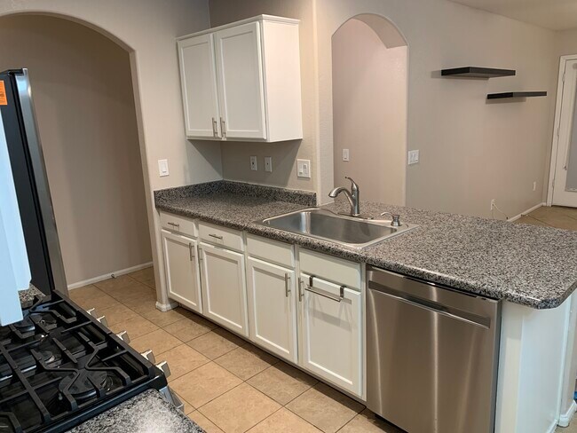 Building Photo - 42428 W Michaels Dr