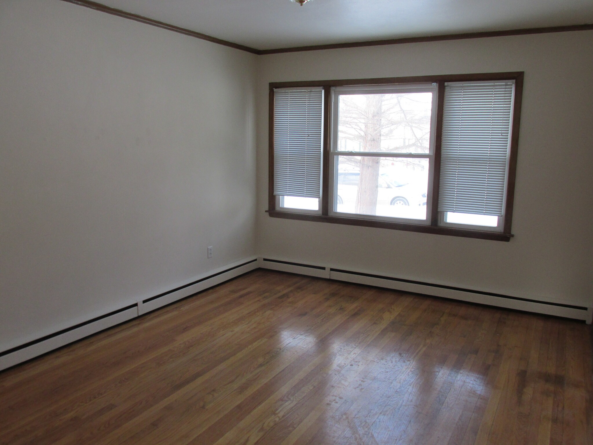 Building Photo - 1113 Haywood Dr