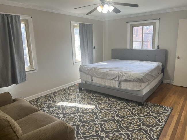 Building Photo - 1738 E Broad St