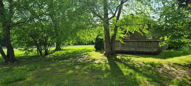 Building Photo - COMING SOON!  Lone Oak Cottage - 2 bedrm 1 bath Available - May 10th