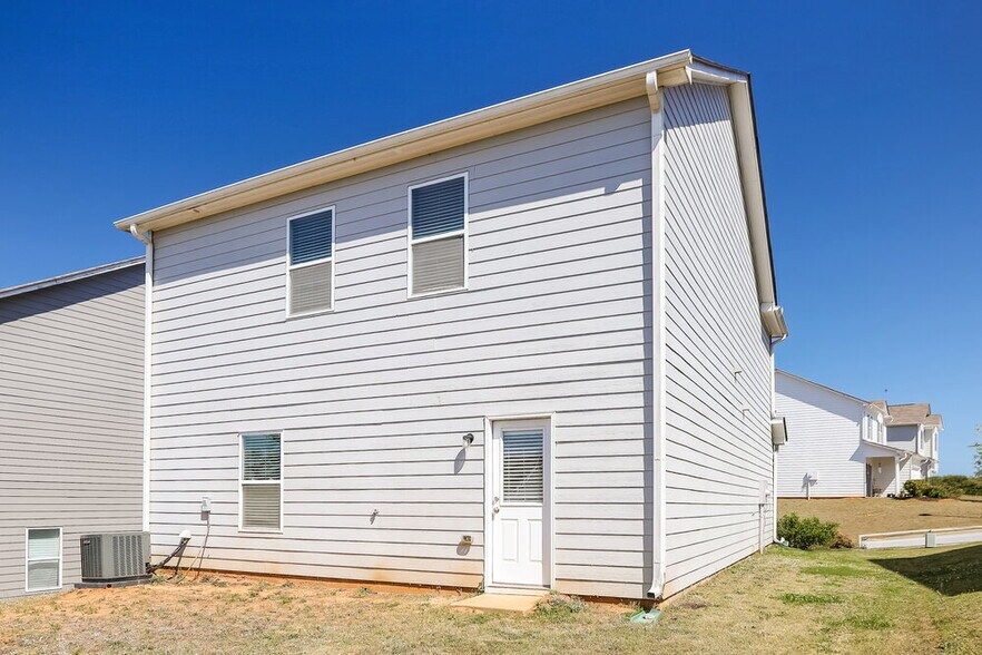 Building Photo - 3343 Clawing Hawk Way