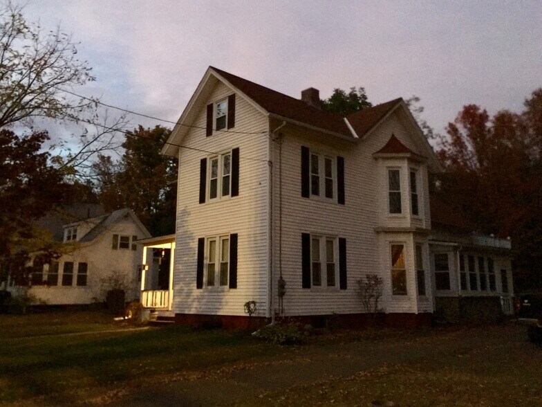 Building Photo - 171 N Main St