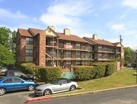 Building Photo - Circle Oaks II Apartments