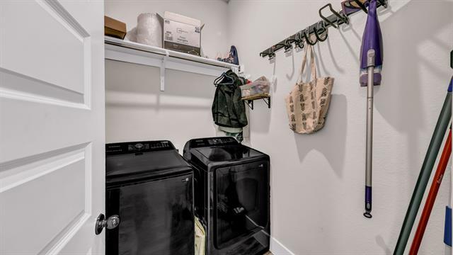 Building Photo - 2357 Longspur Dr