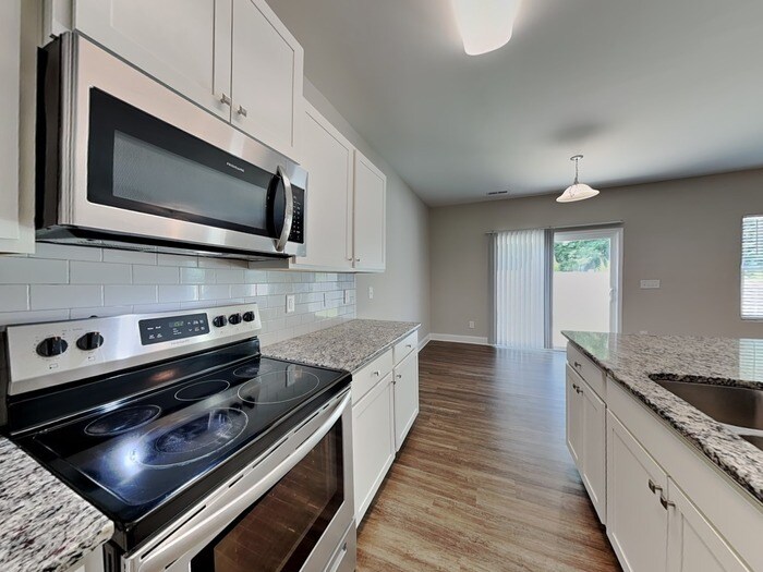 Building Photo - 3820 Sapphire Ridge Ct