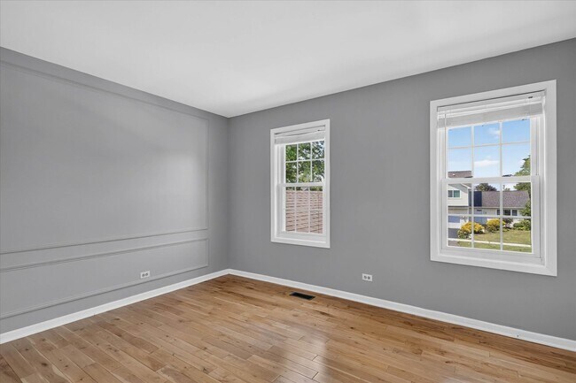 Building Photo - 901 Ashford Ln