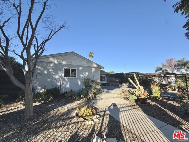 Building Photo - 8541 Dempsey Ave