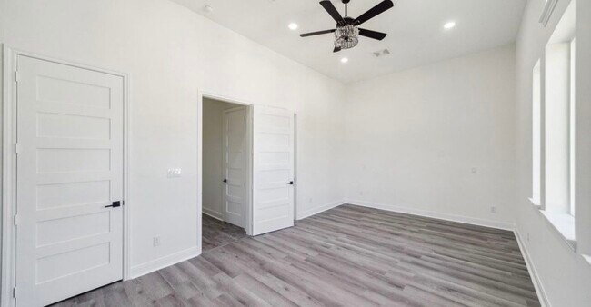 Building Photo - 75 Wick Willow Rd