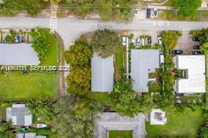 Building Photo - 8885 NE 8th Ct