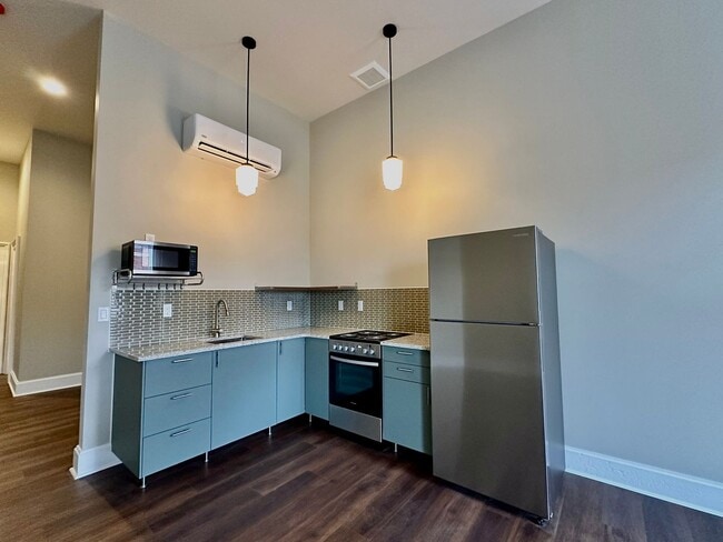 Building Photo - Modern Living with a Touch of Historic Charm