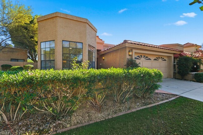 Building Photo - Welcome to this stunning 3-bedroom, 2-bathroom home in the heart of Scottsdale, AZ