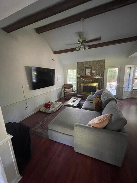 Building Photo - 31 Hillcreek Blvd