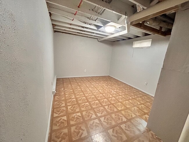 Building Photo - Charming 4 Bed, 2 Bath Home in Spokane Valley!