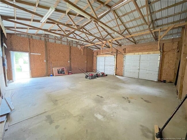 Building Photo - 140 Gibbs Rd