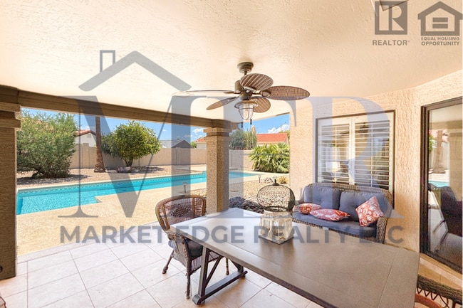Building Photo - 3Bed/2Bath Furnished Home w/Stunning Backy...