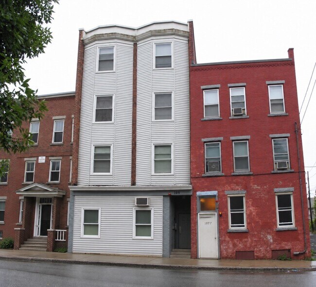 Building Photo - 109 Garden St