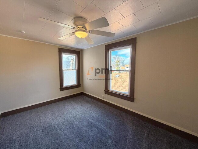 Building Photo - 807 Rose St