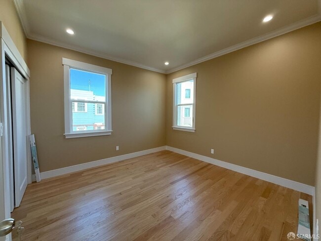 Building Photo - 1430 Judah St