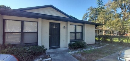 Building Photo - Room for rent. Bedroom and bathroom privat...