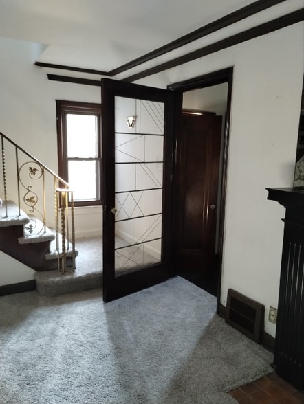 Building Photo - 2967 Doris St