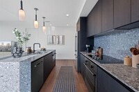 Building Photo - 84 East Ave