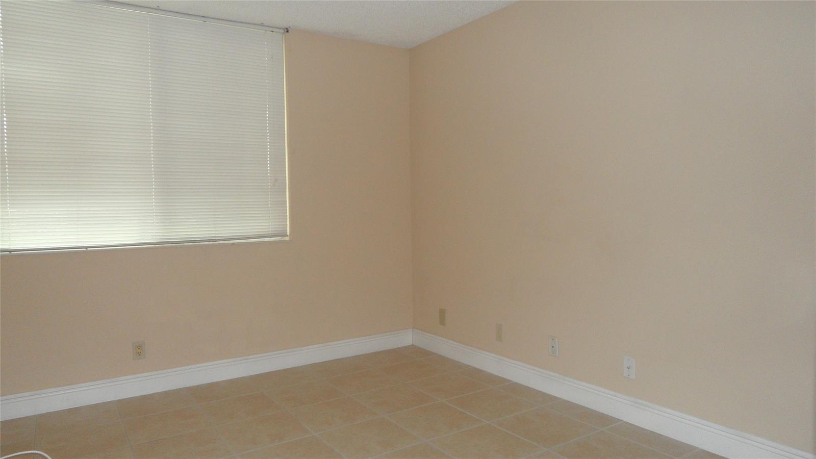 Building Photo - 10749 Cleary Blvd