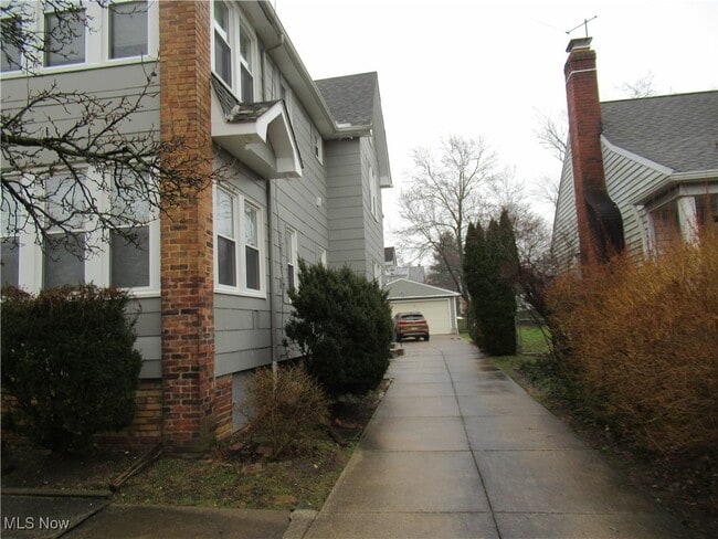 Building Photo - 1343 Churchill Rd