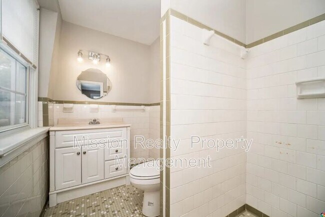 Building Photo - 1519 Chauncey Ln