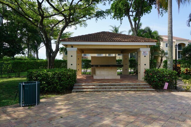 Building Photo - 1721 Village Blvd