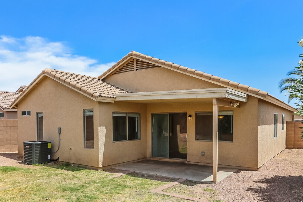 Building Photo - 12954 W Voltaire Ave