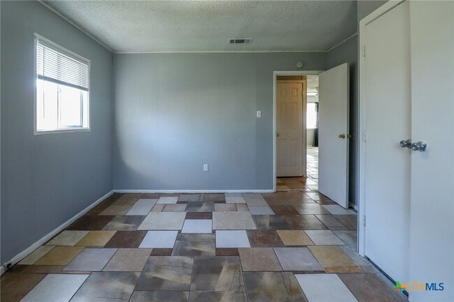 Building Photo - 1309 Greenwood Ave