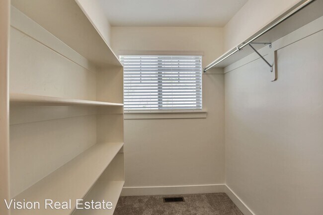 Building Photo - 1680 Aspen Summit Dr