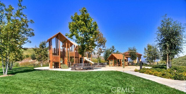 Building Photo - 102 Brindisi