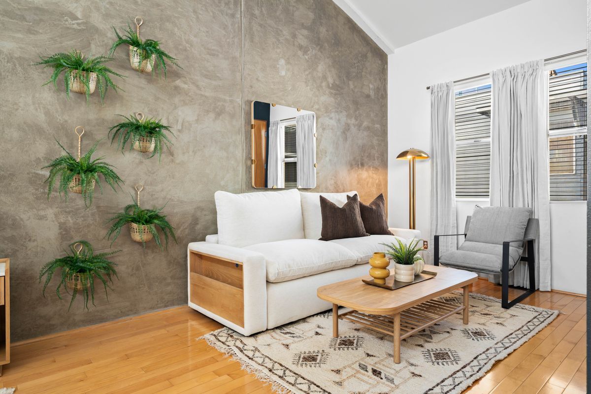 Building Photo - 1048 F St