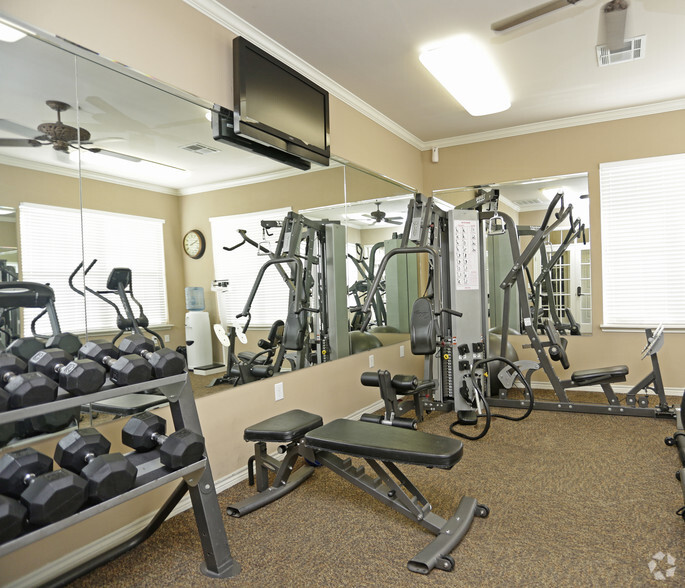 Fitness Center - Reserve at Squirrel Run