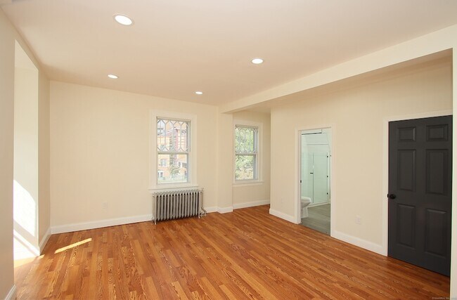 Building Photo - 62 Whitney St