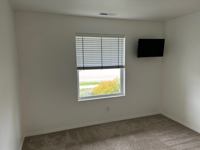 Building Photo - 11416 W Colorado River St