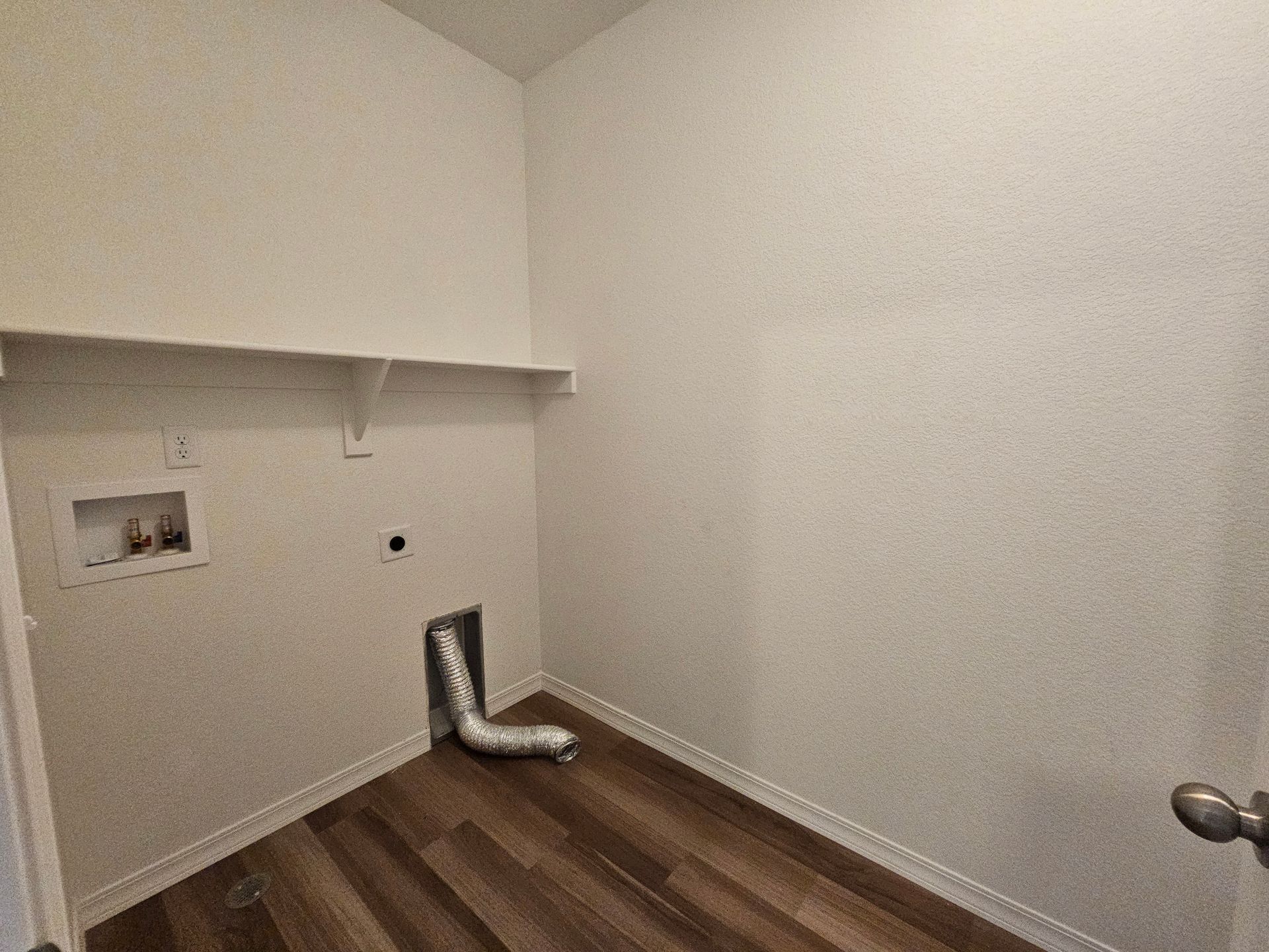 Building Photo - 10450 Summer Ridge Dr