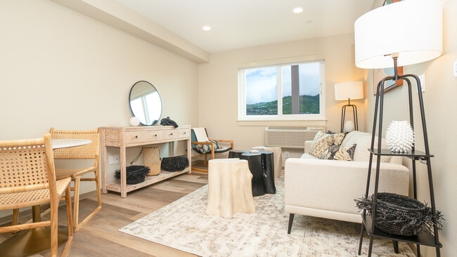 One Bedroom Livingroom - Hale Makana O Moiliili