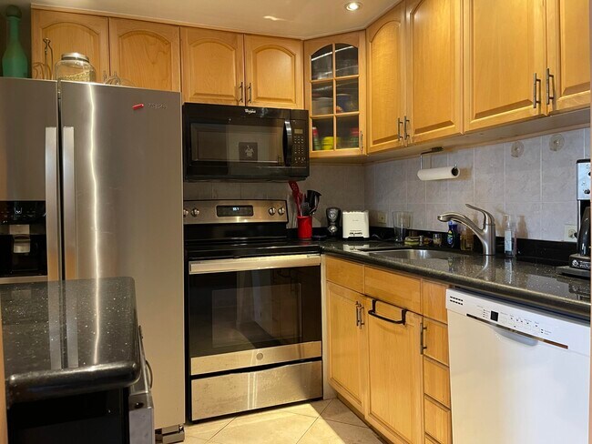 Building Photo - 27 Mansfield A